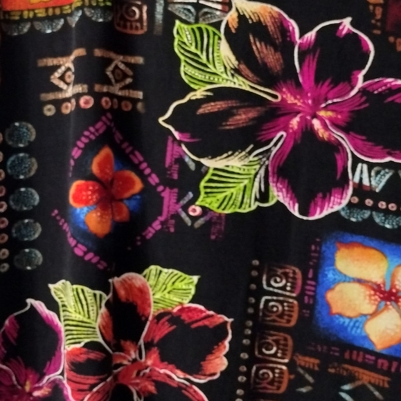 Chico's Travelers Print Women's Tank Black/ Floral  Made In USA Size 3 - Picture 6 of 7